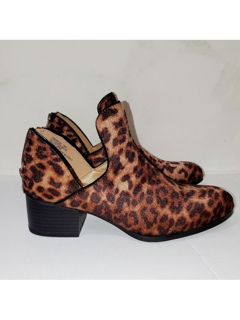 SALE 4/$30 New Directions Leopard Booties Size 7.5